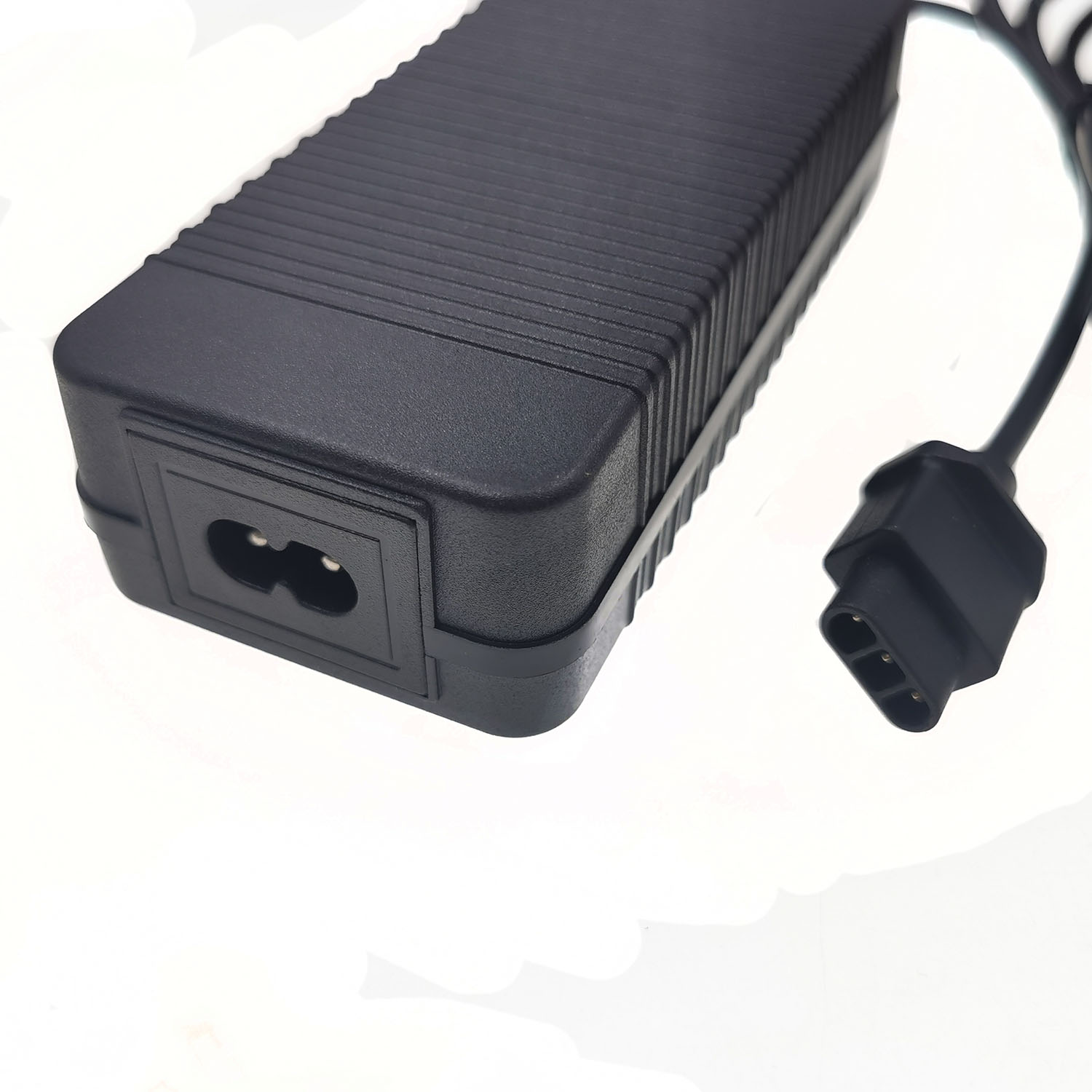 53.5V 2A Battery Charger for N - đánh giá và giá Electric Scooter Charger